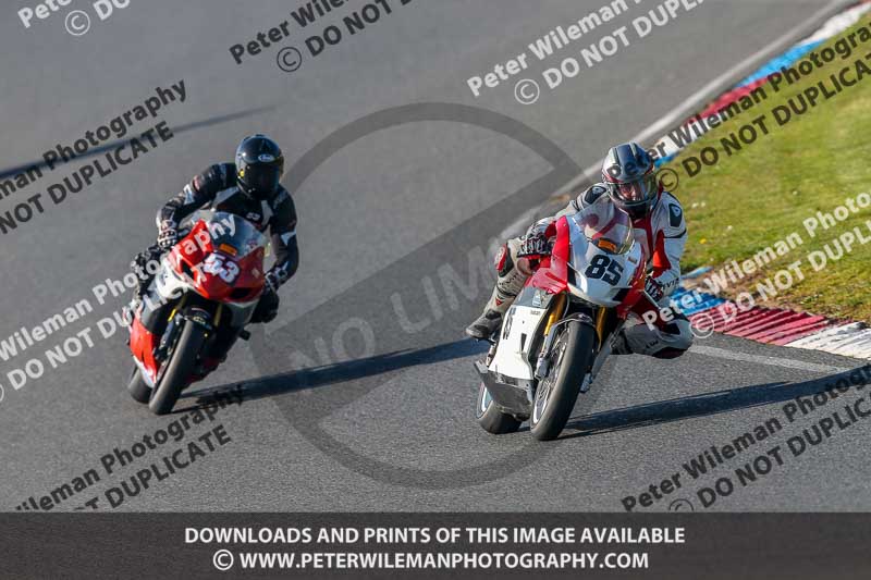 PJ Motorsport Photography 2018;enduro digital images;event digital images;eventdigitalimages;mallory park;mallory park photographs;mallory park trackday;mallory park trackday photographs;no limits trackdays;peter wileman photography;racing digital images;trackday digital images;trackday photos